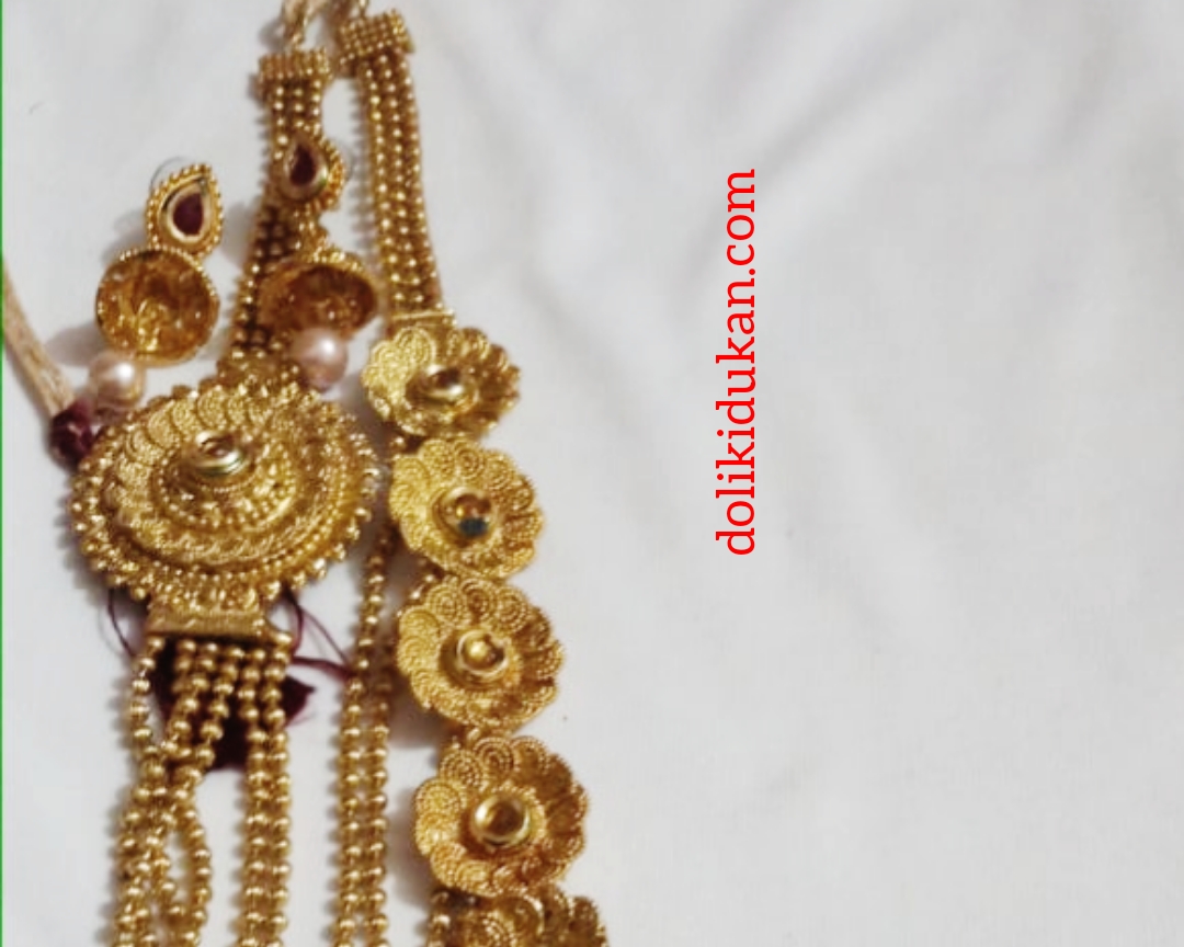Gold Colored 7 Flowers and One Dollor Batch Necklace With 6 Lines Chain (Wedding Set)